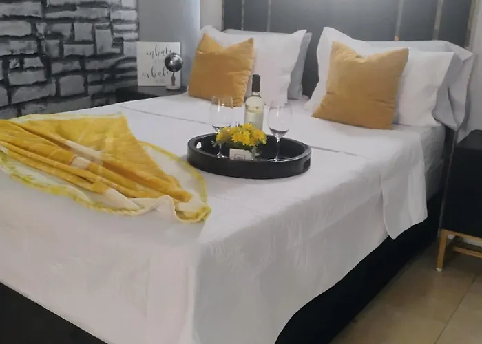 The Citrus Guesthouse In Tampa