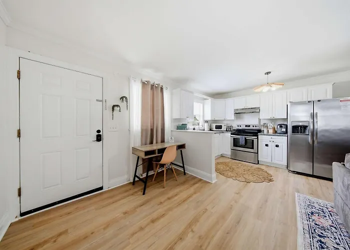 Boho Inspired Apt In The Heart Of Tampa Bay!